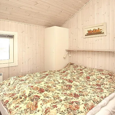 6 Person In Hjorring-by Traum