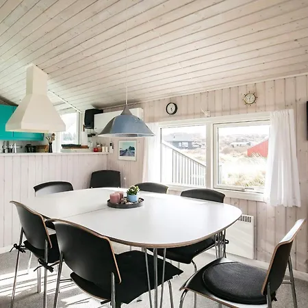 6 Person In Hjorring-by Traum
